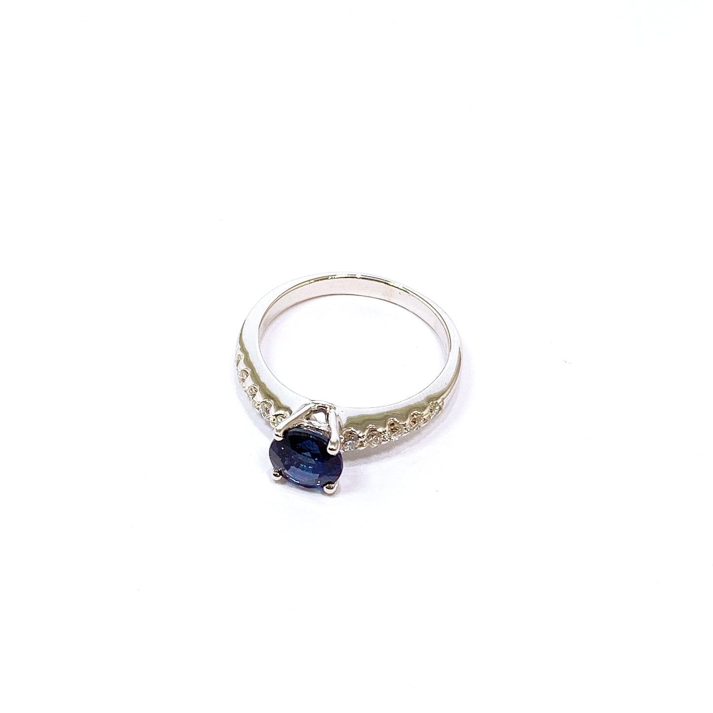 White Gold Brilliant Cut Blue Sapphire Ring