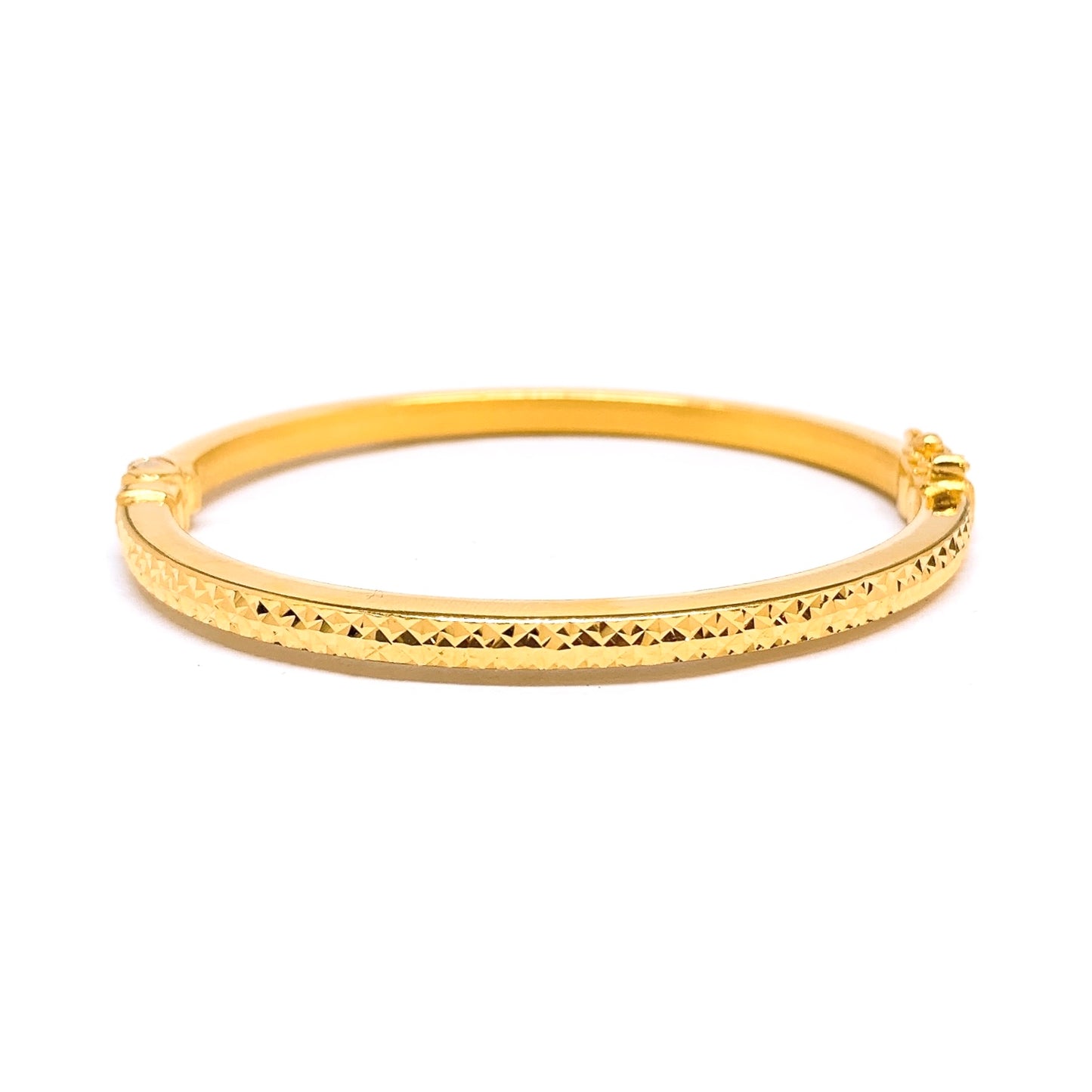 Criss Cross Cutting Flat Bangle - Oval