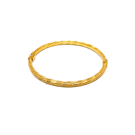 Matte Twist Cutting Bangle - Oval