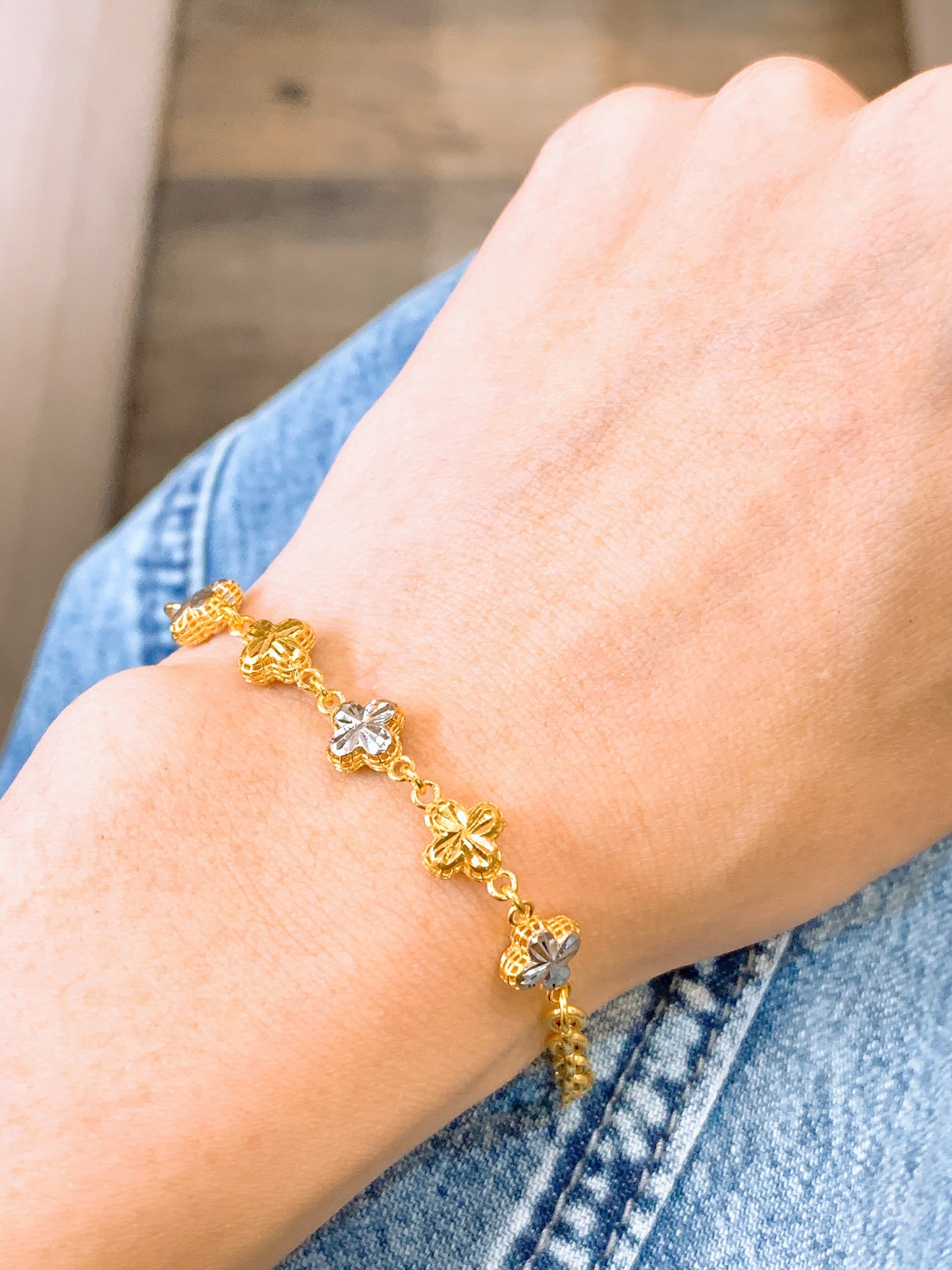 Two Tone Mesh Clover With Cable Chain Bracelet ( S Hook )