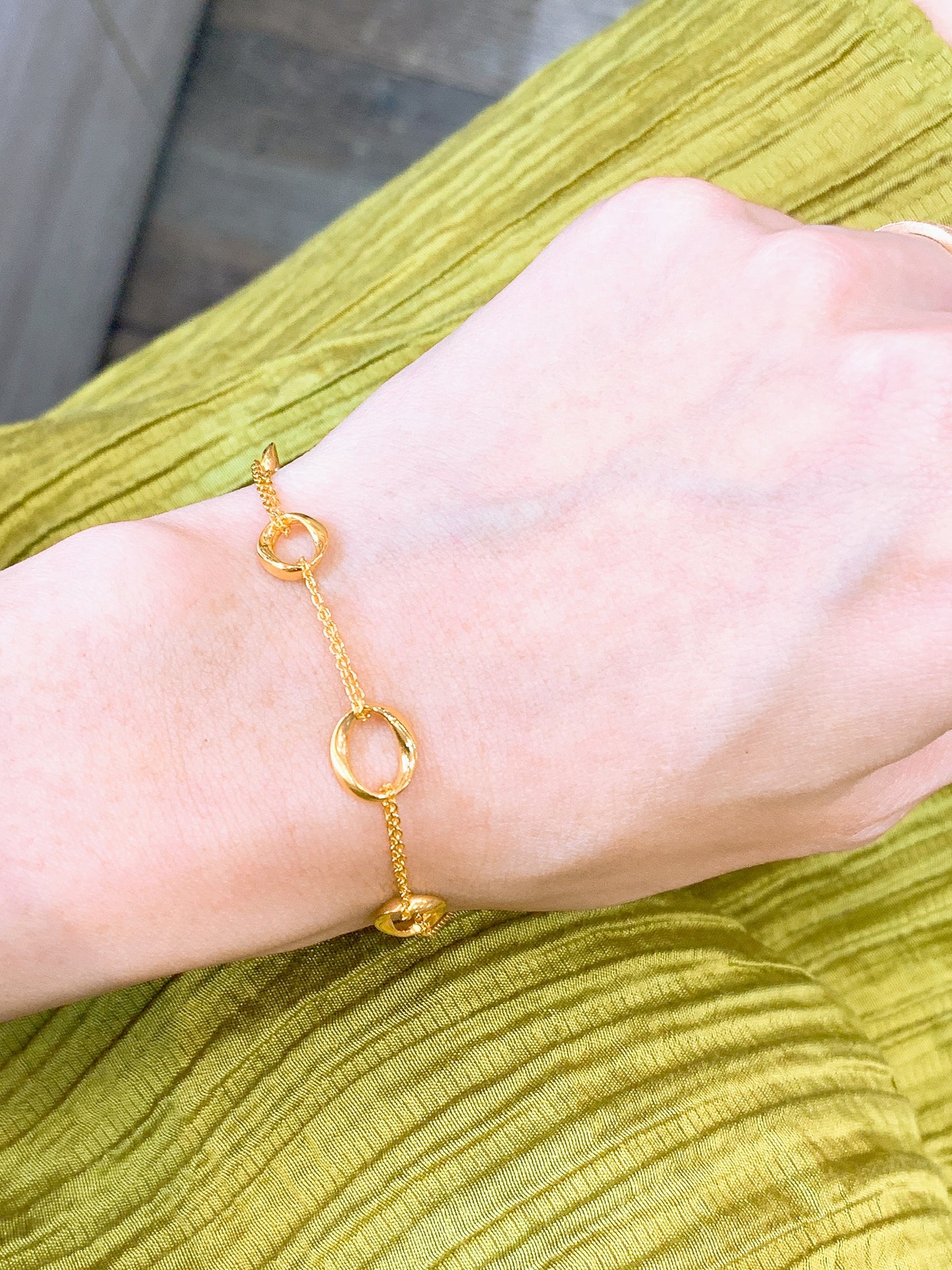 O Ring Dainty Bracelet
