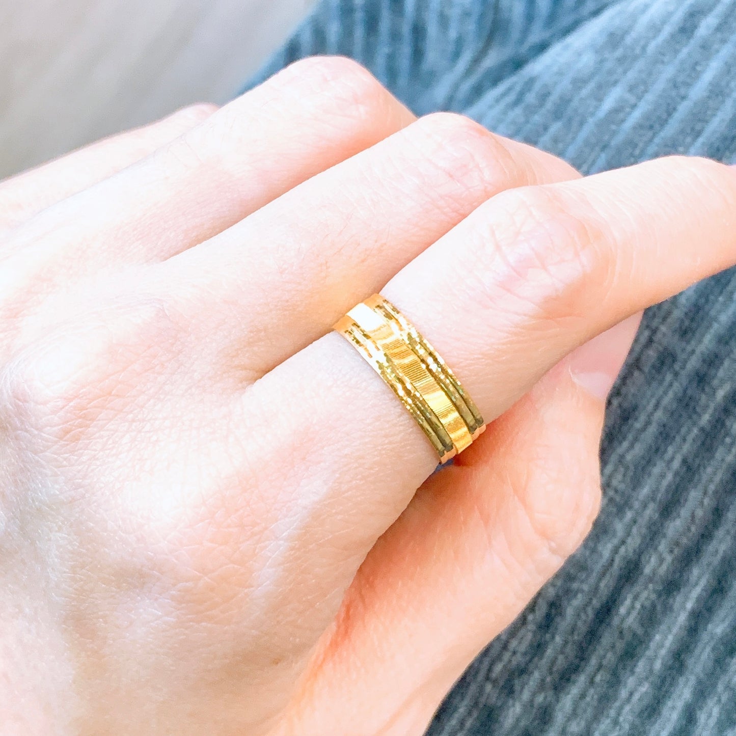Laser Cut Lightweight Ring ( Diagonal Lines )