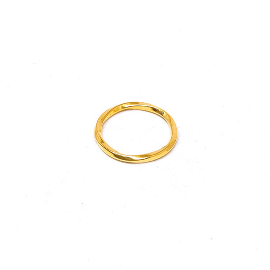 Hollow Minimalist Twist Ring