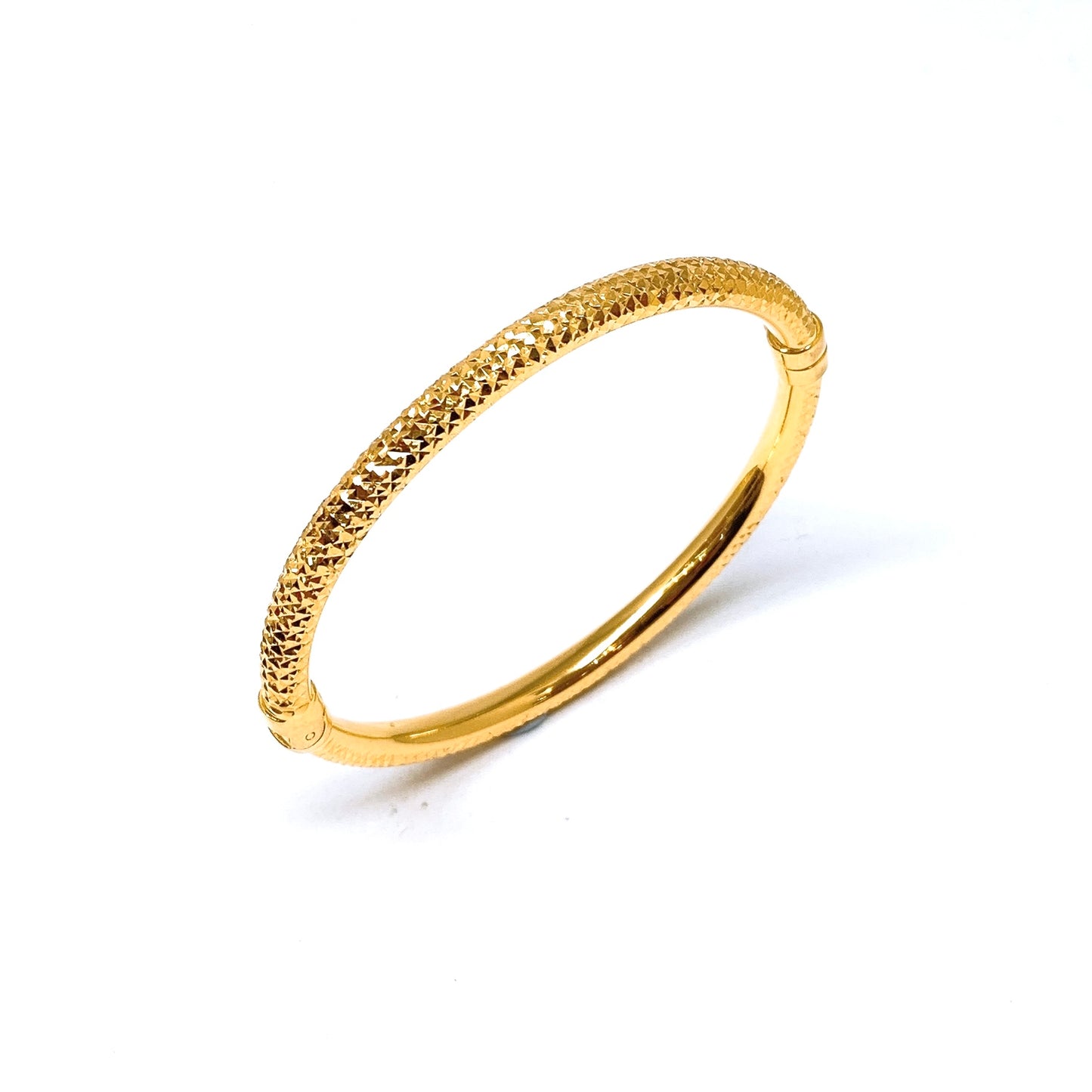 Criss Cross Cutting Rounded Bangle - Oval