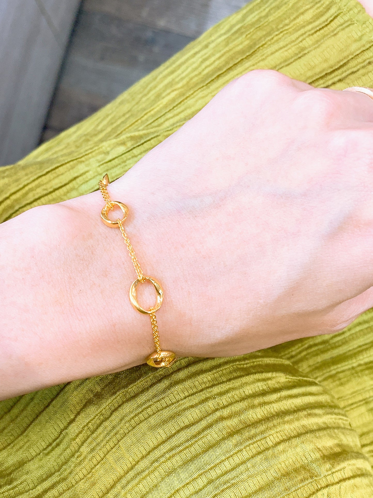 O Ring Dainty Bracelet