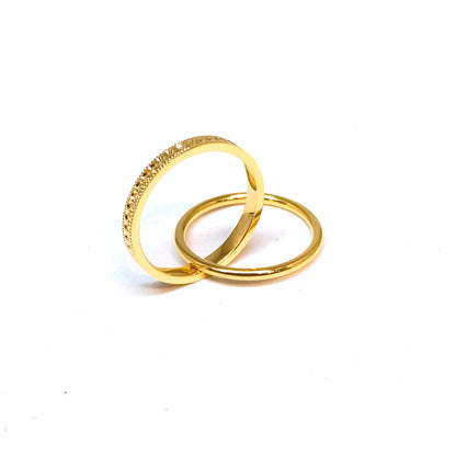 Interlinked Criss Cross Ring