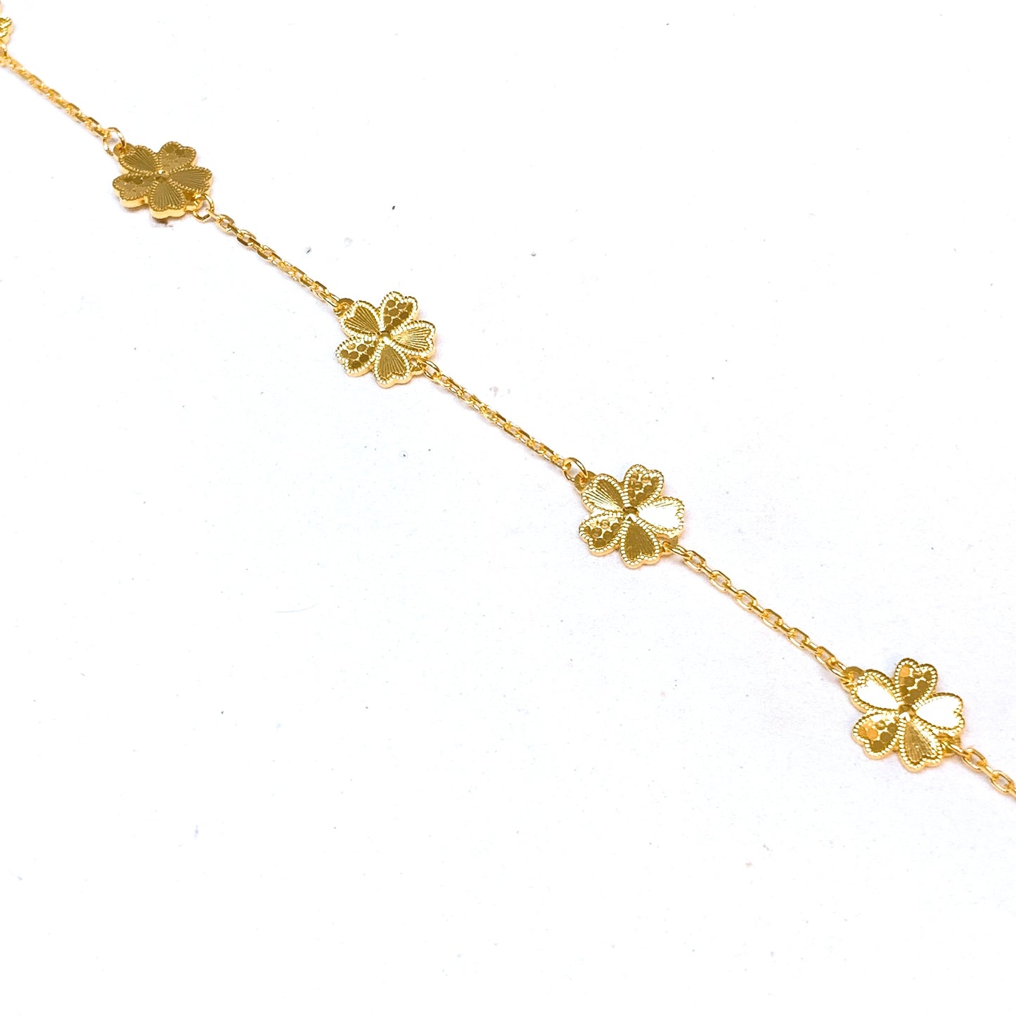 Sequin Blossoms Dainty Bracelet