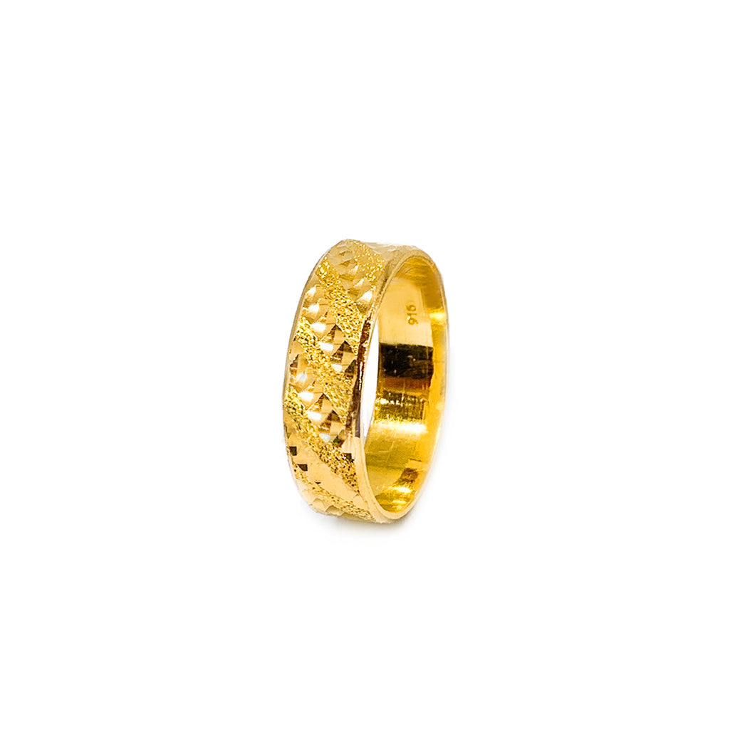 Diagonal Gold Dusted Cutting Ring